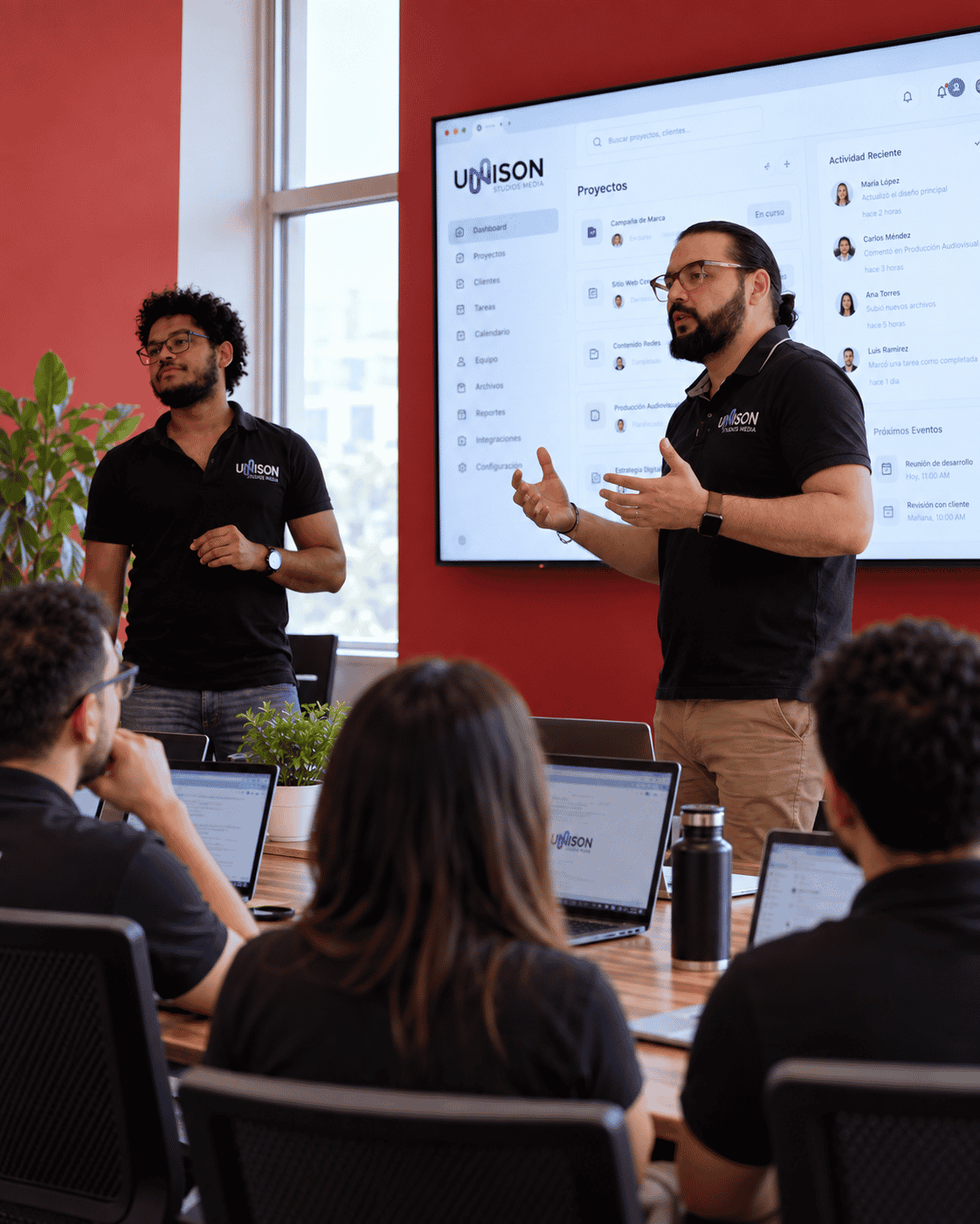 Capacitación de CRM con el equipo de Constructora ACF y Unison Studios Media